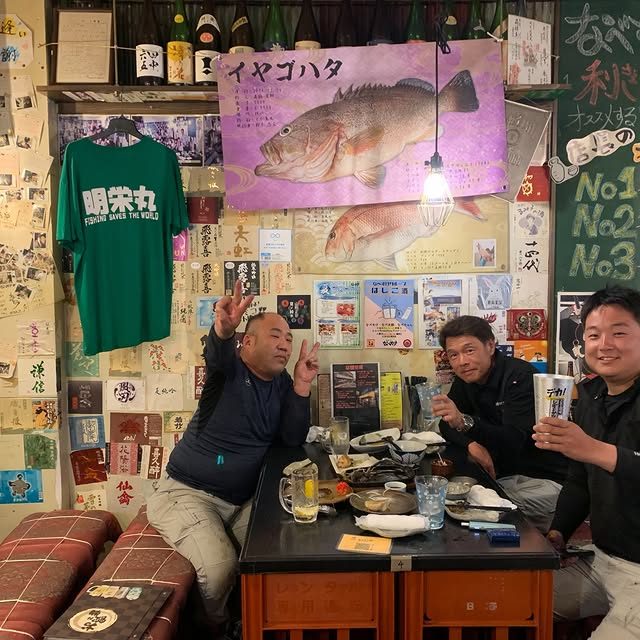 こんにちは(*ˊᗜˋ*) ノ 昨日もご来店ありがとうございます☺️ 本日馬刺し・レバ刺し入荷しました〜😆 大人気のこの馬刺し!数量限定なのでお早めにどうぞ! 電話にて馬刺しのお取り置き予約もできますよ〜😁 本日も皆様のご来店心よりおまちして|飲み食い横丁なべすけ 公式Instagram
